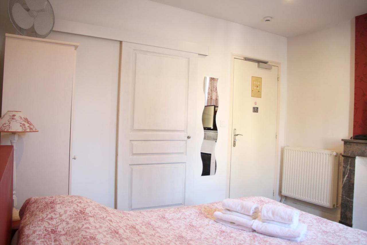 Hotel Saint Yves Nantes Bagian luar foto