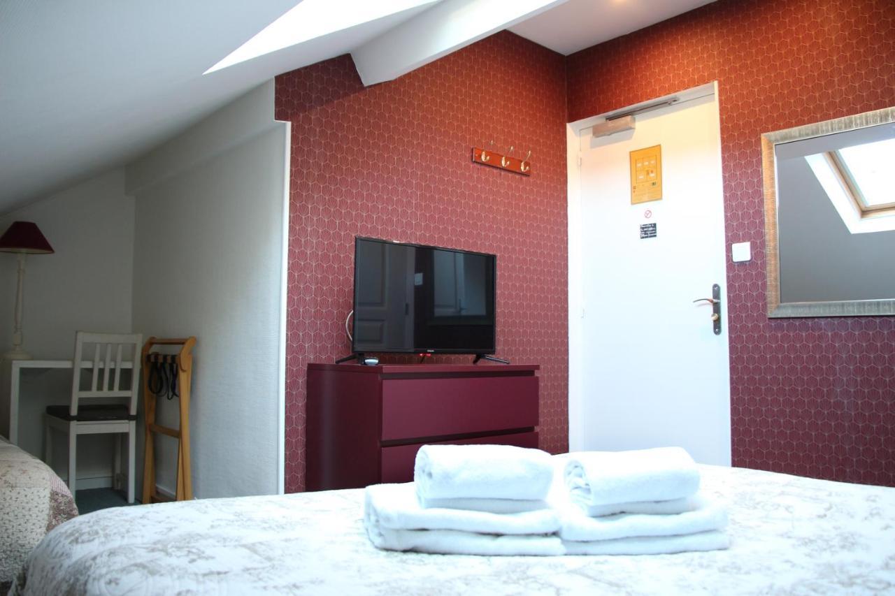 Hotel Saint Yves Nantes Bagian luar foto