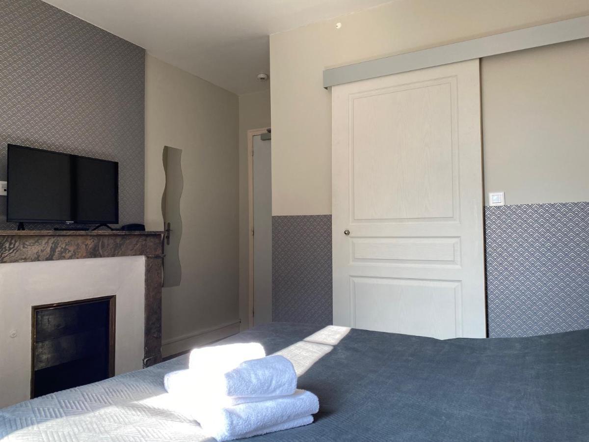 Hotel Saint Yves Nantes Bagian luar foto