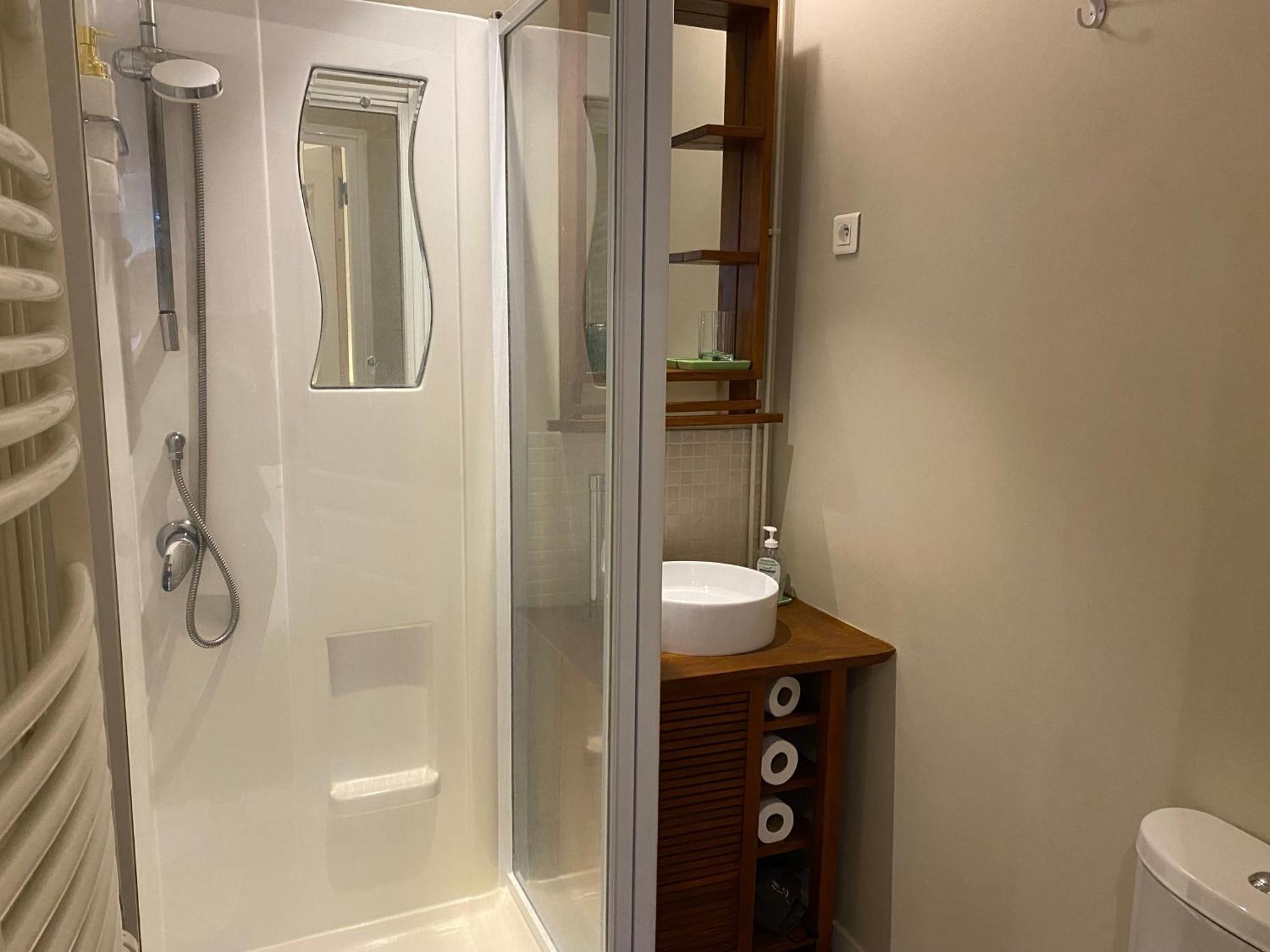 Hotel Saint Yves Nantes Bagian luar foto