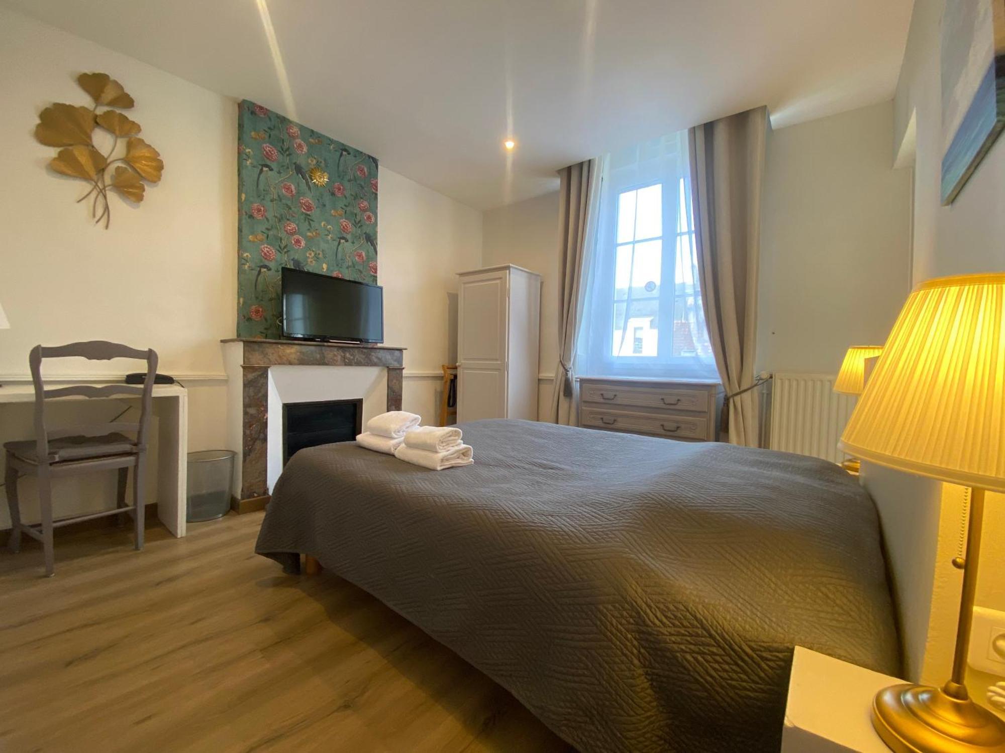 Hotel Saint Yves Nantes Bagian luar foto
