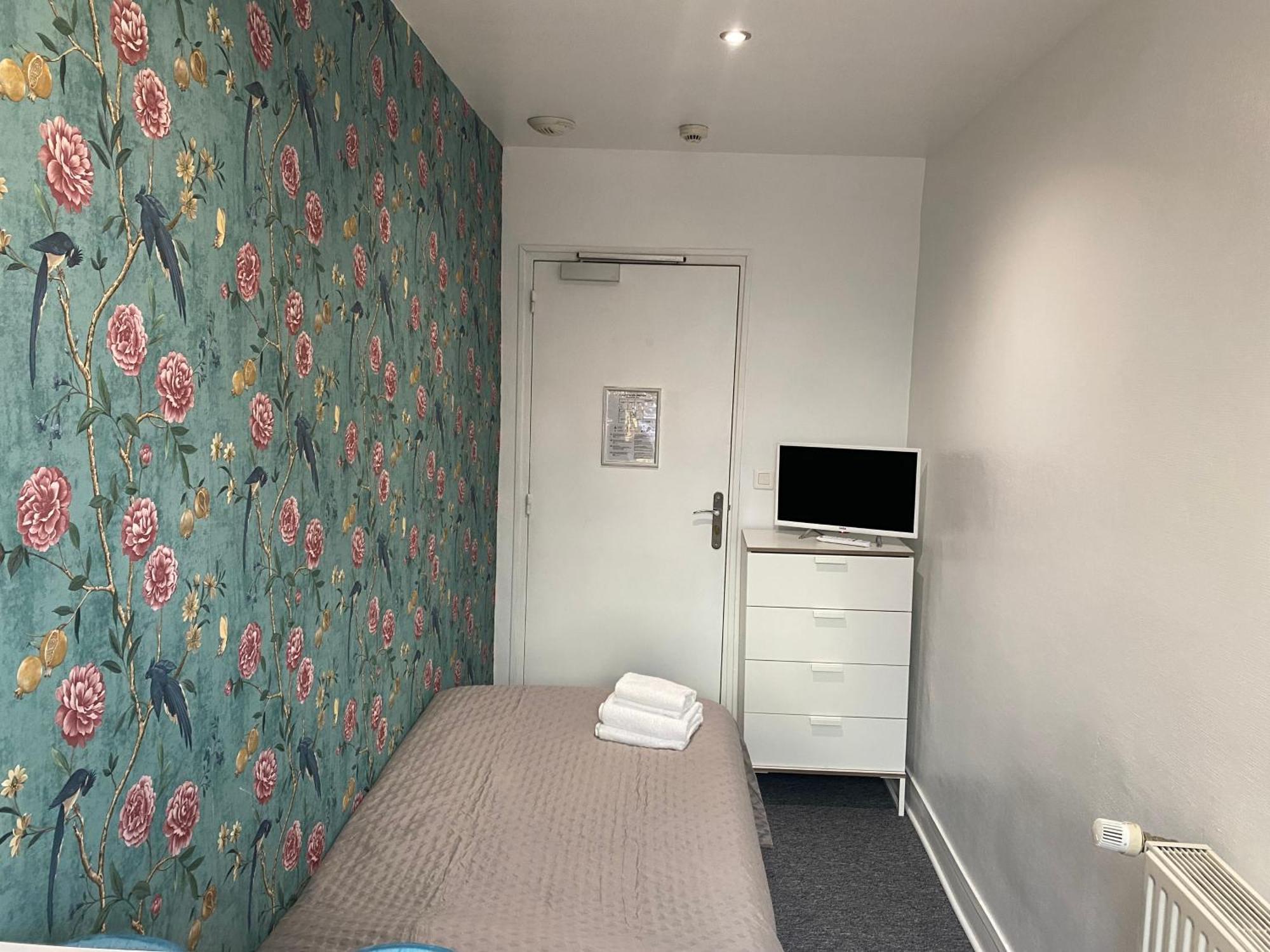 Hotel Saint Yves Nantes Bagian luar foto