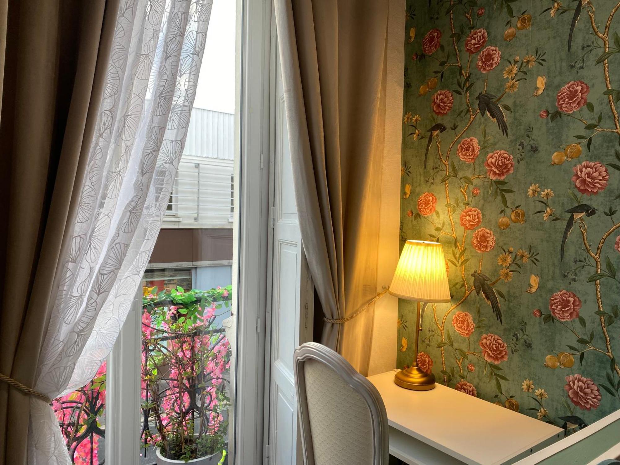 Hotel Saint Yves Nantes Bagian luar foto